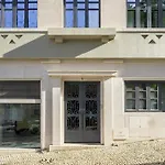 Whome Urban Elegance: A Modern Haven In Lisbon\'S Heart
