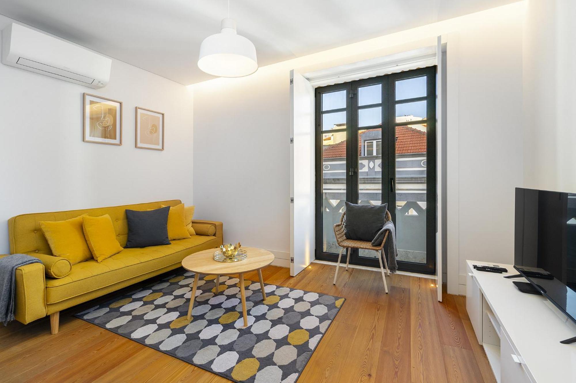 Apartment Whome Urban Elegance: A Modern Haven In Lisbon's Heart *