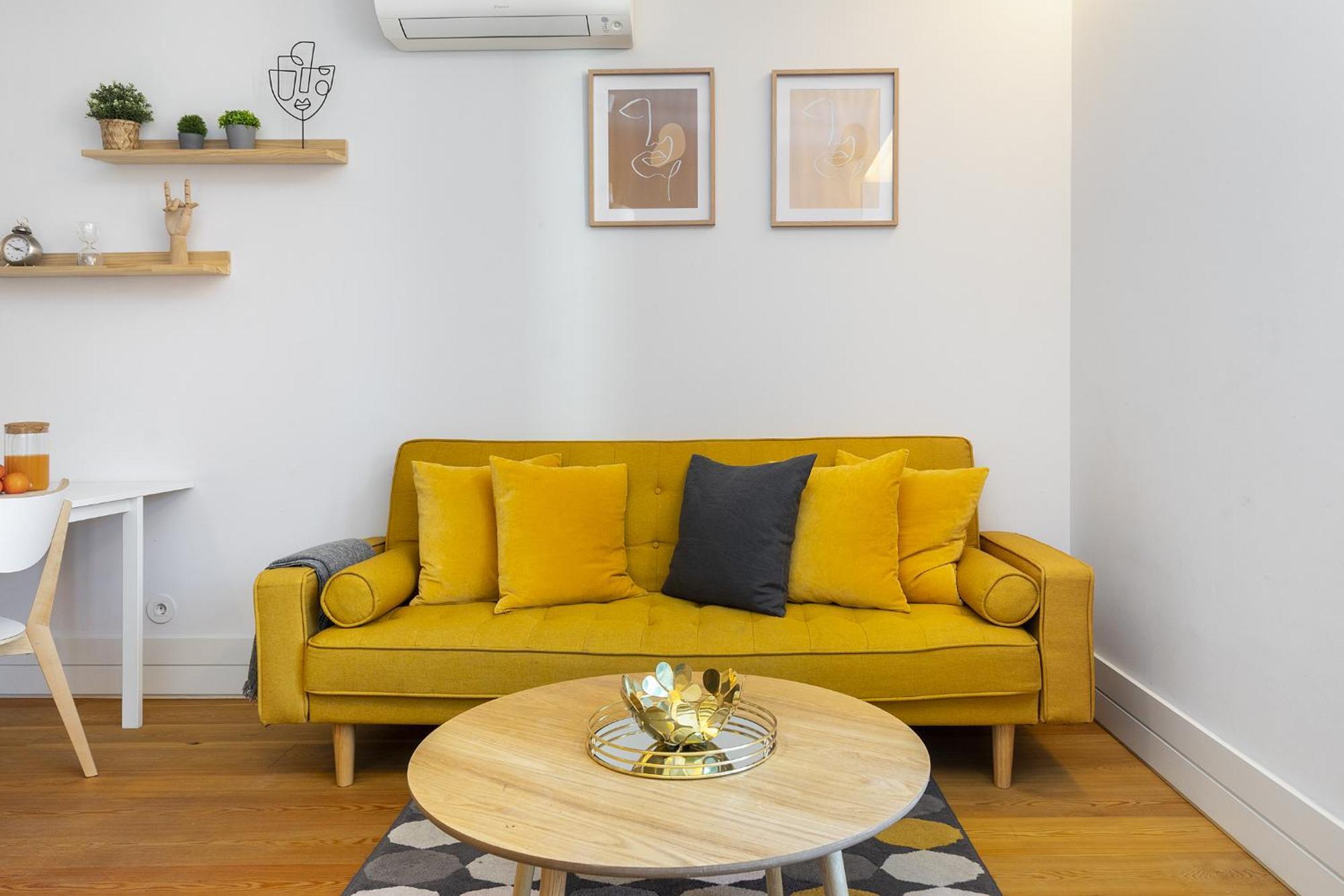 Whome Urban Elegance: A Modern Haven In Lisbon's Heart *